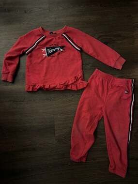 Tommy hilfiger 18 M girls 2 piece set
